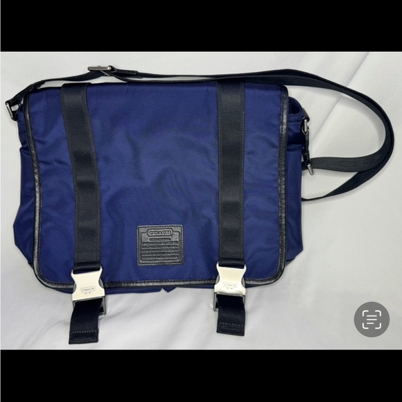 Authentic Coach Nylon Leather Navy Messenger Bag F70422 Year 2012 - Picture 1 of 13